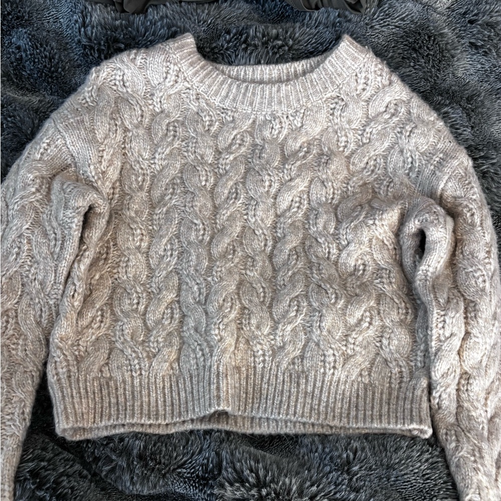 xs Jessica Simpson cropped sweater